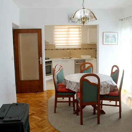 Apartment Apartman Miro *
